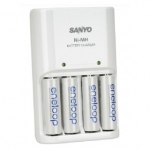 Ładowarka Sanyo MQN04 + 4 x R6/AA Sanyo Eneloop 2000mAh