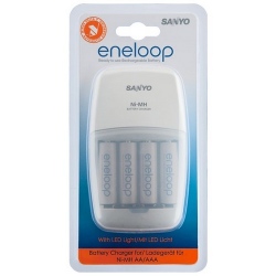 Ładowarka Sanyo Eneloop MQN09-E-4-3UTG + 4 x R6/AA Eneloop 2000 mAh UTGA